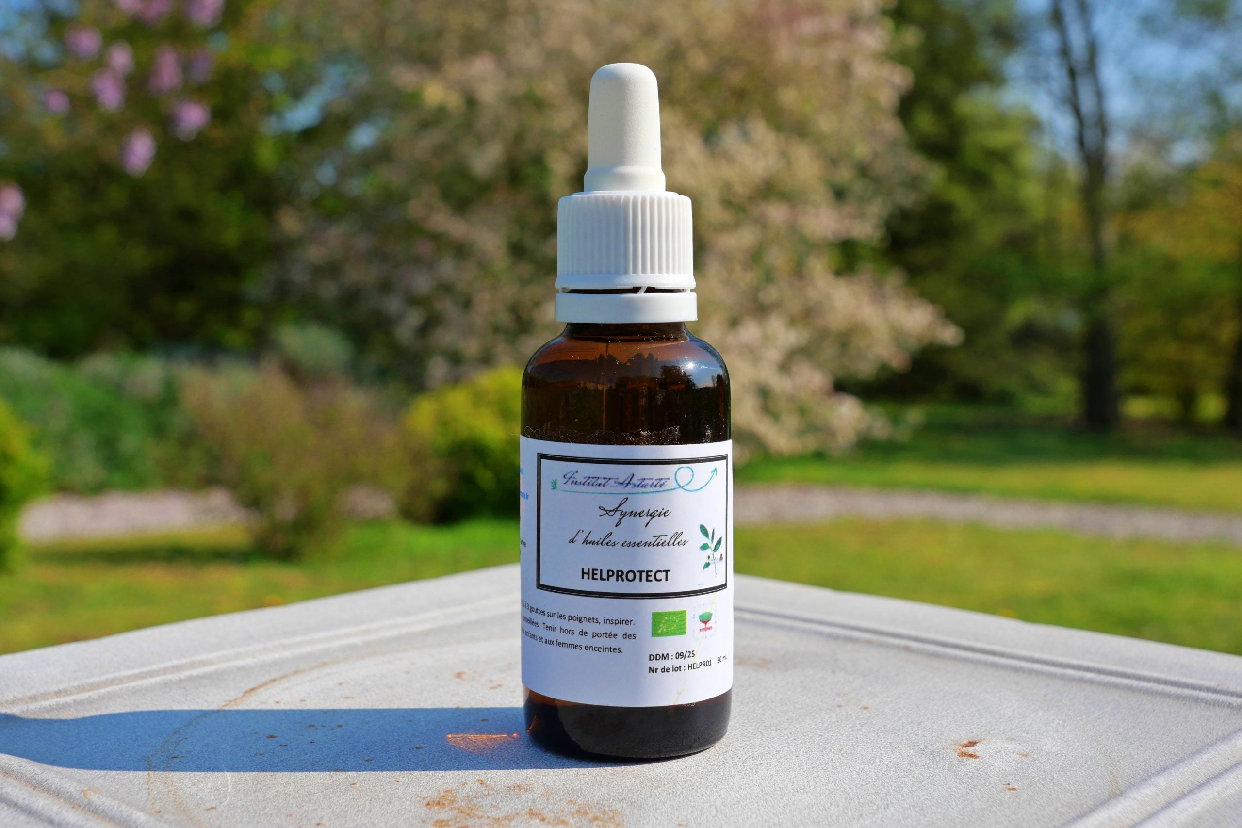Huile essentielle Helprotect - La Fontaine aux Plantes